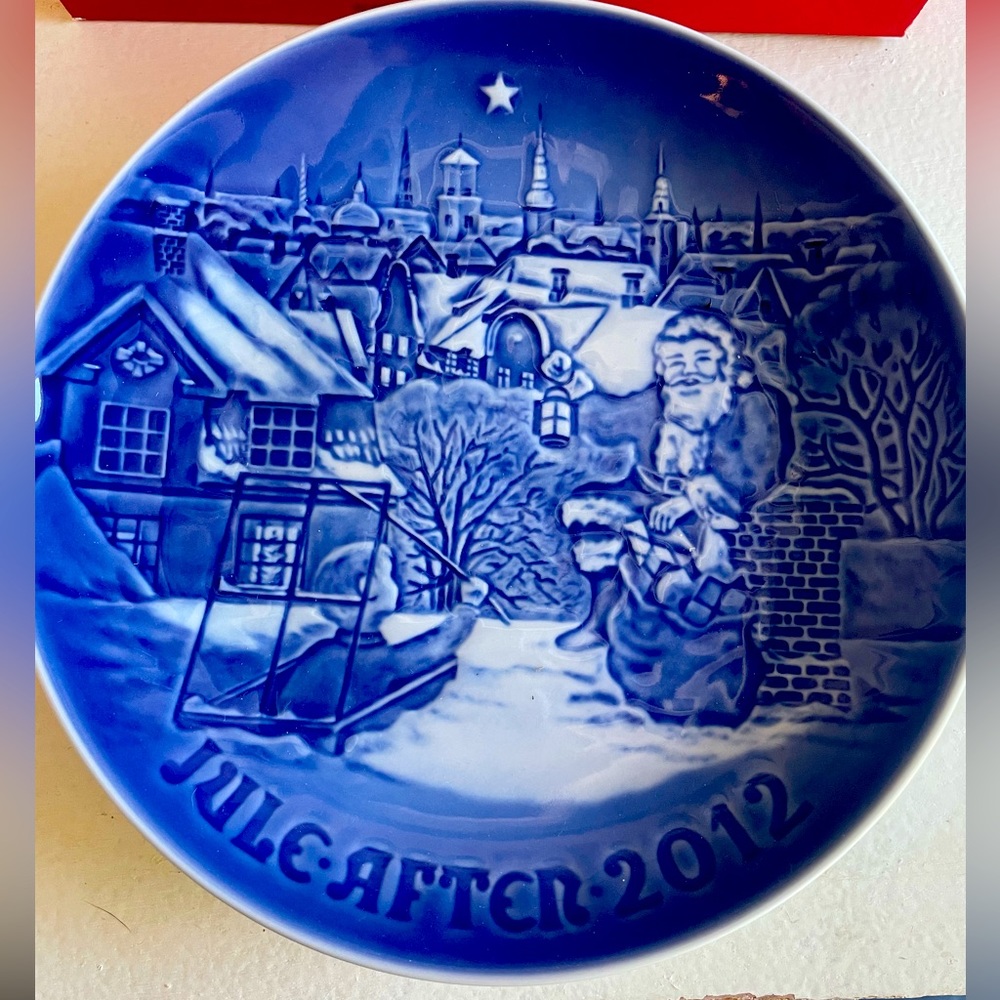 2012 Bing & Grondahl Christmas Plate
